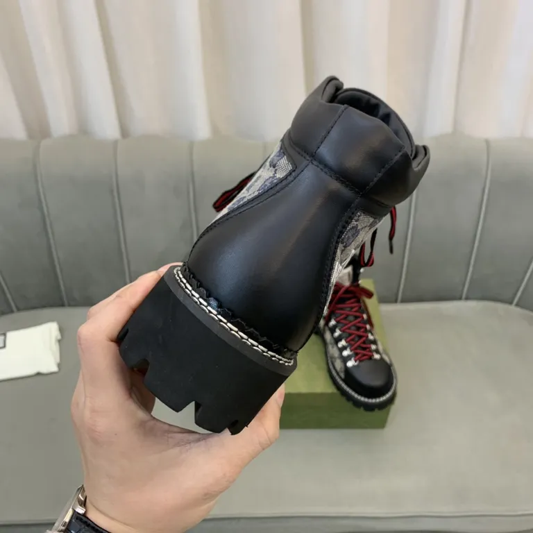 Gucci Shoe 